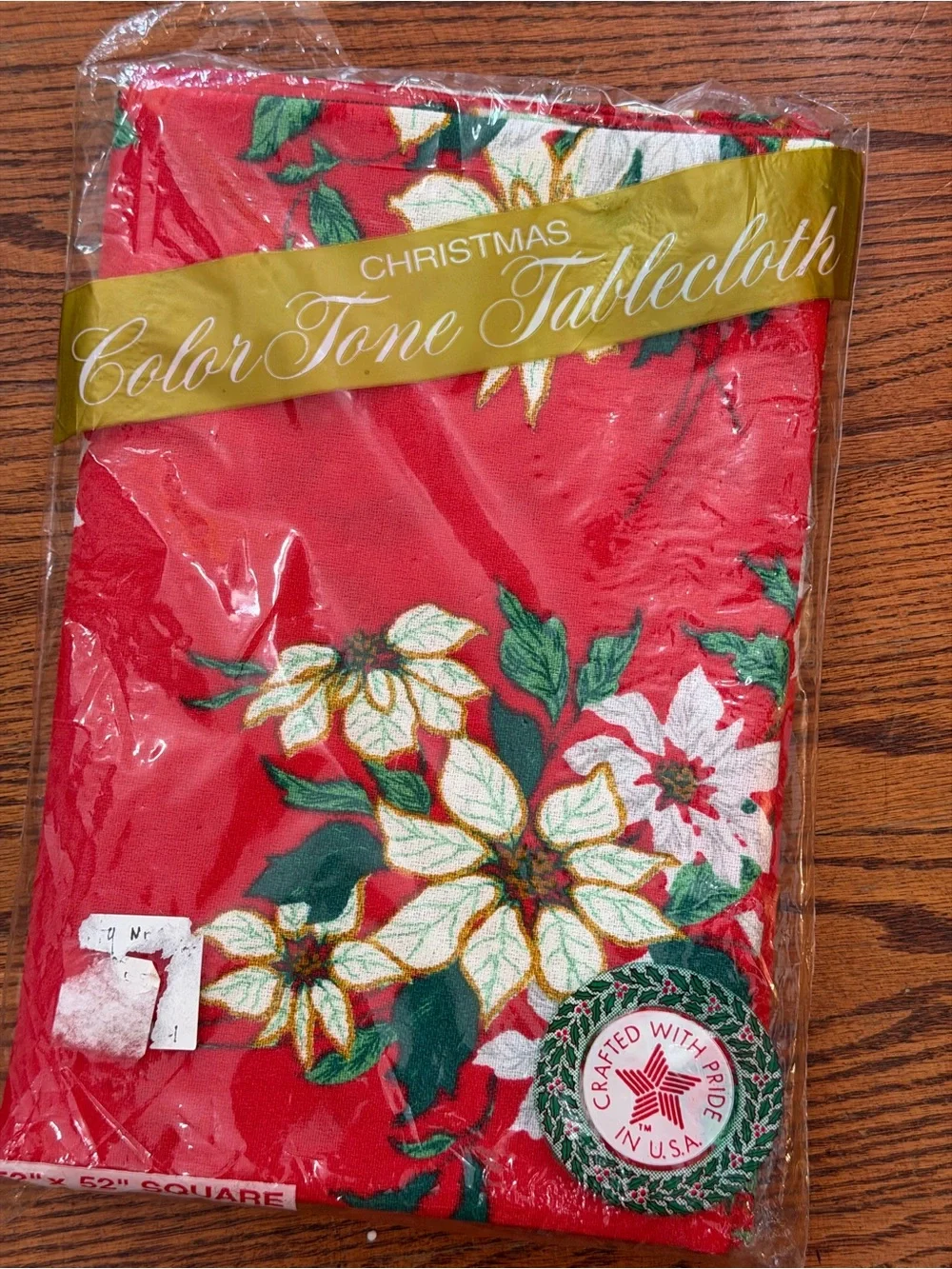 🆕Vintage 1990s Color Tone poinsettia red Christmas tablecloth 52”x52” NOS cotton